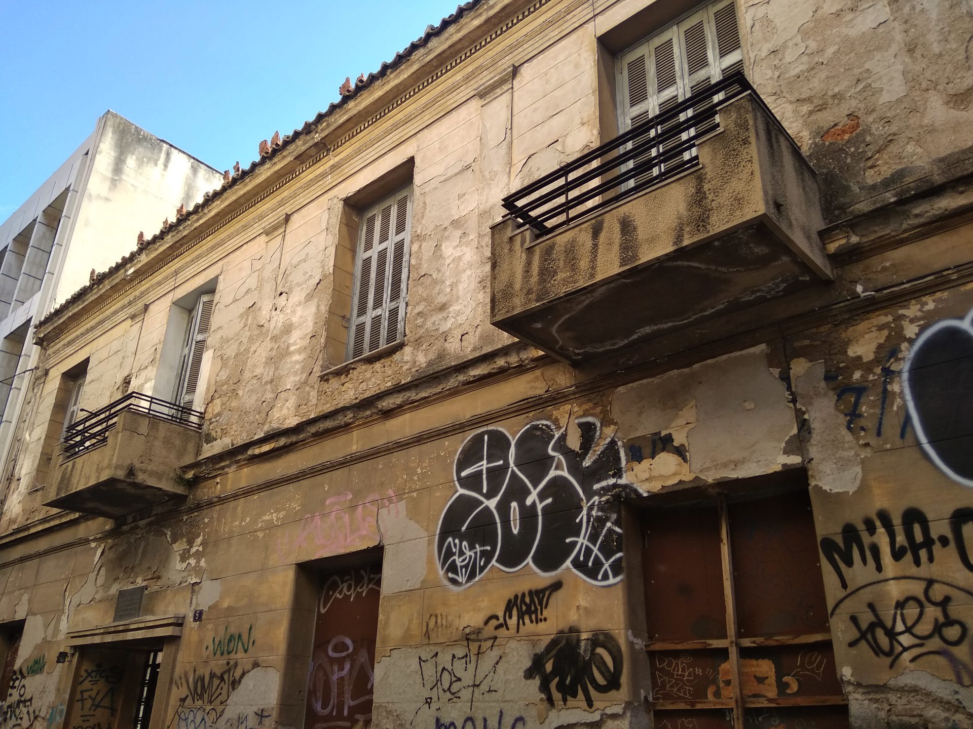 Ένα οδοιπορικό στα σπίτια των «μεγάλων» του ελληνικού Πολιτισμού στο κέντρο της Αθήνας