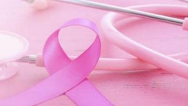 Μικρότερος ο κίνδυνος καρκίνου του μαστού για τις γυναίκες που είναι πρωινοί τύποι, σύμφωνα με νέα μελέτη