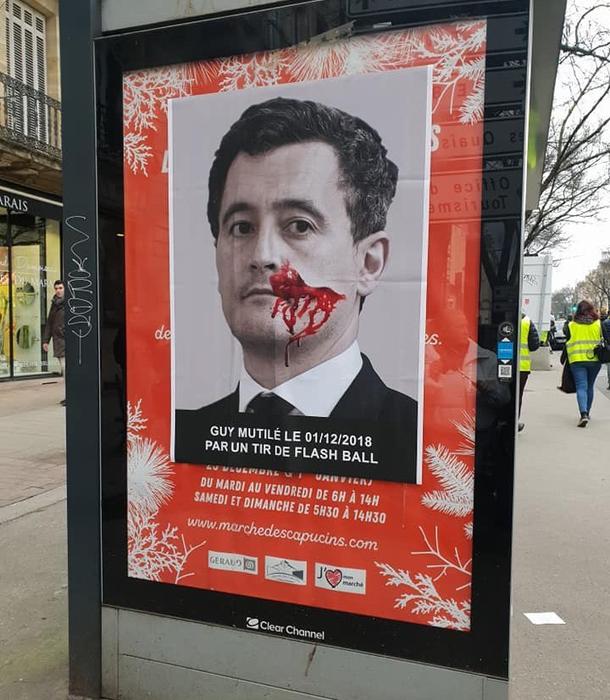 Μπορντώ: Αφίσες καταγγέλλουν την αστυνομική βία