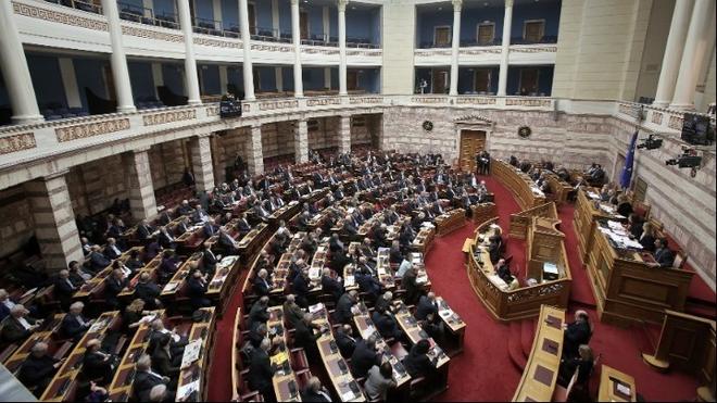 «ΝΑΙ» στη Συμφωνία των Πρεσπών-Υπέρ ψήφισαν 153 βουλευτές, κατά τάχθηκαν 146 βουλευτές