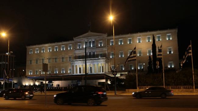 Σβήνουν τα φώτα το βράδυ του Σαββάτου στην Αθήνα