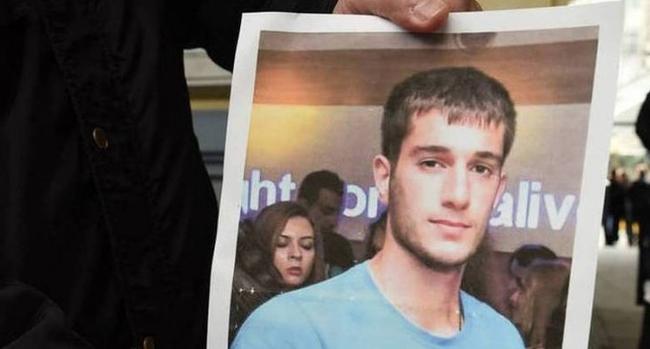 Βαγγέλης Γιακουμάκης: Ξεκίνησε η δίκη των 9 Κρητικών - Συγκλόνισαν τα λόγια του πατέρα του
