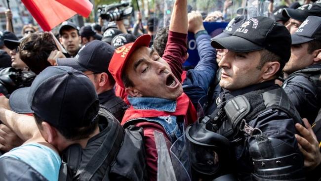 Αποκλεισμένη η πλατεία Ταξίμ - Συλλήψεις στην Κωνσταντινούπολη για την εργατική Πρωτομαγιά