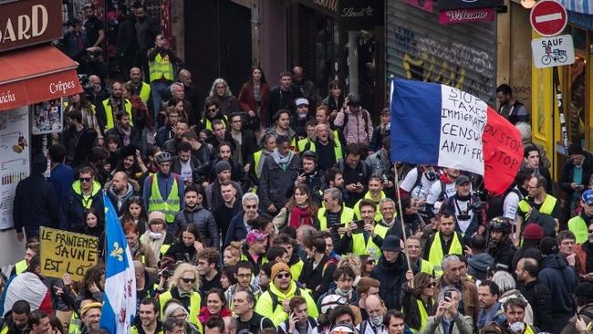 Διαδήλωση δια αντιπροσώπου - Κι όμως είναι γεγονός: Στη Γαλλία μπορεί κάποιος να πληρώσει έναν άγνωστο για να... διαδηλώσει στη θέση του
