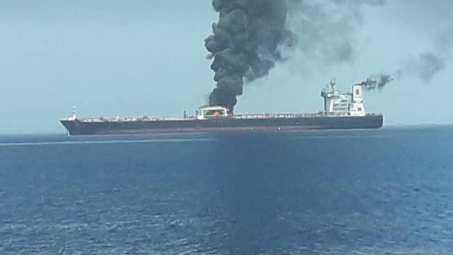 Παγκόσμιος συναγερμός: Επίθεση σε δυο δεξαμενόπλοια στον Κόλπο του Ομάν