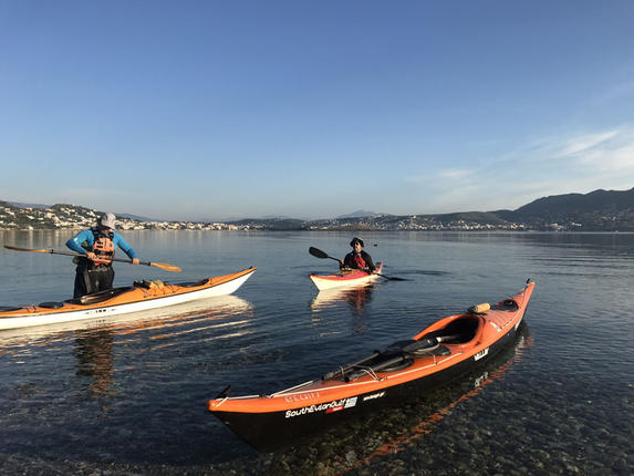 Κωπηλατώντας από το Σούνιο μέχρι τη Σαντορίνη για την προστασία των θαλασσών