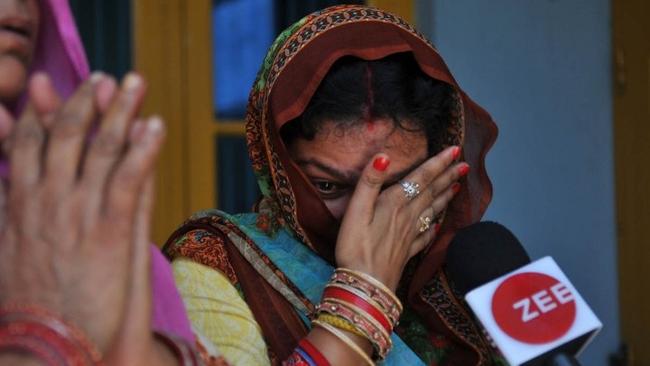 Ινδία: Ξύρισαν τα κεφάλια μάνας και κόρης επειδή αντιστάθηκαν σε απόπειρα βιασμού τους