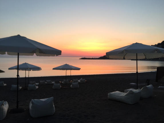 Hammock beach bar, Πηλι Ευβοιας: Μια βουτιά στο ελληνικό καλοκαίρι