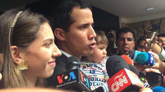 Το ΥΠΕΞ αναγνώρισε τον Χουάν Γκουαϊδό ως μεταβατικό Πρόεδρο της Βενεζουέλας