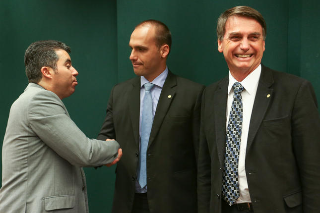 Βραζιλία: Ο Πρόεδρος Μπολσονάρου σκοπεύει να διορίσει τον γιο του πρεσβευτή στη Ουάσινγκτον