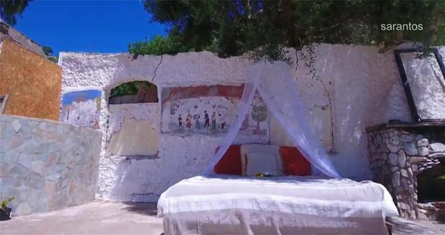 Μια σπιτάρα χωρίς ταβάνι είναι η νέα υπερπροσφορά του Airbnb στην Κρήτη [Photo & Video]