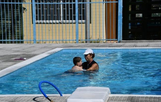 Στο Κιλκίς το μοναδικό στην Ελλάδα Ειδικό Σχολείο με πισίνα στην αυλή του [video]