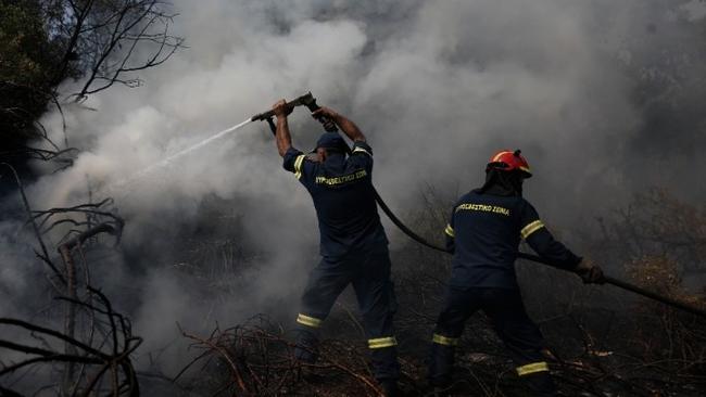 Πυρκαγιά στην Εύβοια: Περιόριστηκε σε χαράδρα η φωτιά - Απομακρύνθηκε από το χωριό Πλατάνα
