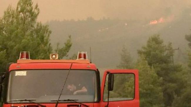 Πυρκαγιά σε δύσβατη περιοχή στα Τσουκαλαίικα Μεσσηνίας