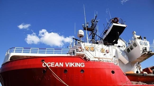 Αποβιβάστηκαν στη Μάλτα οι 356 μετανάστες του Ocean Vikings