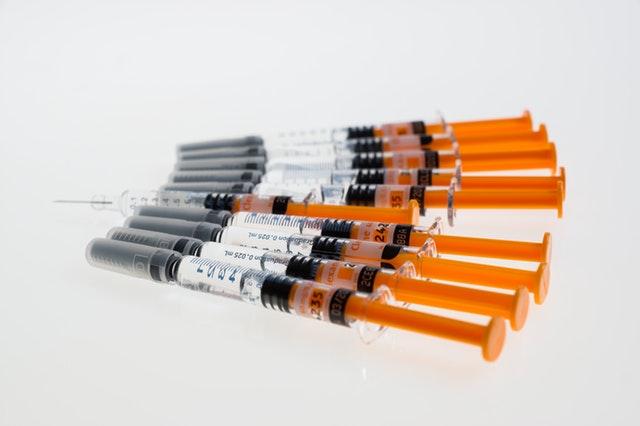 Εποχική γρίπη: Οδηγίες για τη σωστή και έγκαιρη χορήγηση του αντιγριπικού εμβολίου