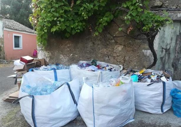 Κέρκυρα: Ξένοι και Έλληνες εθελοντές βάζουν τα γυαλιά στις αρχές με 22 Γωνίες Ανακύκλωσης (ΦΩΤΟ)