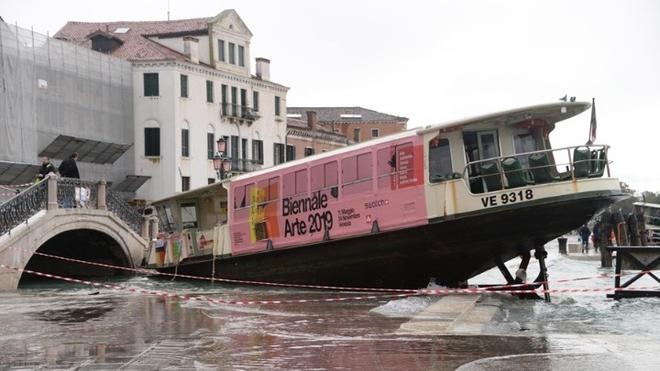 Η Βενετία κάτω από το νερό! Σε κατάσταση καταστροφής η πόλη [ΒΙΝΤΕΟ]