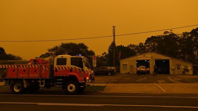 Ανεξέλεγκτες μαίνονται οι δασικές πυρκαγιές στην Αυστραλία