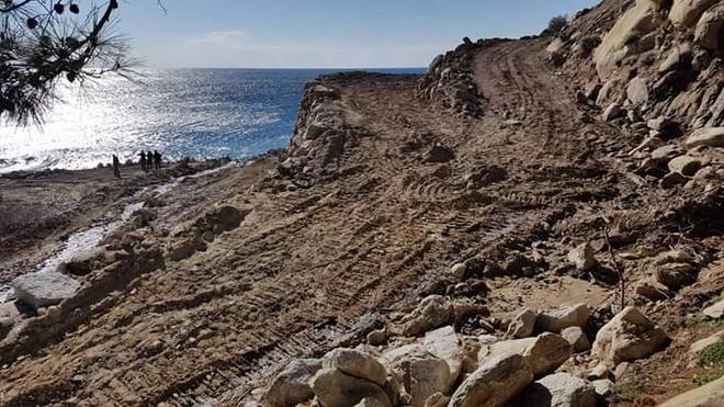 Ικαρία: Καταγγελία για παράνομες εργασίες στην παραλία Καλού και σε περιοχή Natura
