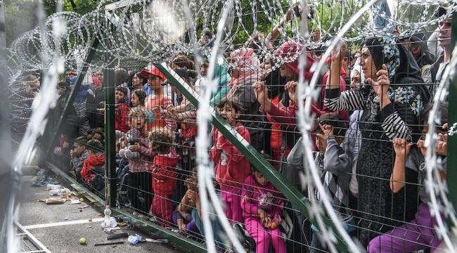 Ουγγαρία: Αναρχικοί βοηθούν τους πρόσφυγες να περάσουν κρυφά τα σύνορα