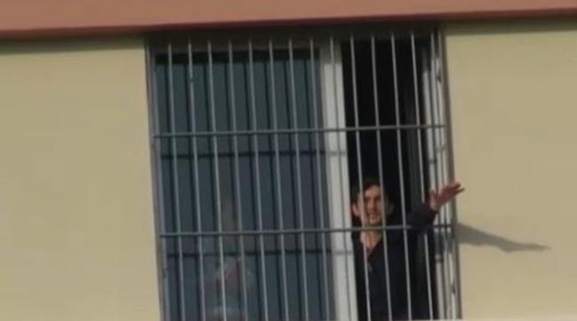 "Βοήθεια, σώστε μας". Οι 325 μετανάστες κατέληξαν σε φυλακές της Τουρκίας (ΒΙΝΤΕΟ)