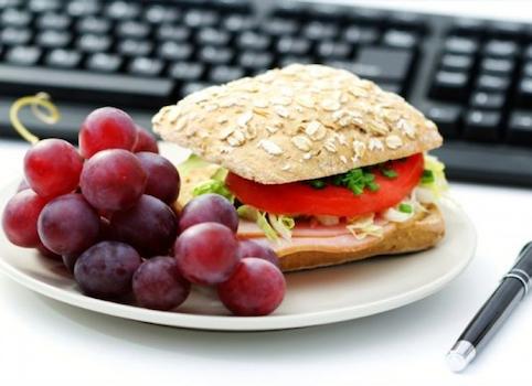 Η νηστεία κάνει καλό! Γευστικές και υγιεινές νηστίσιμες προτάσεις για το μεσημεριανό γεύμα στο γραφείο