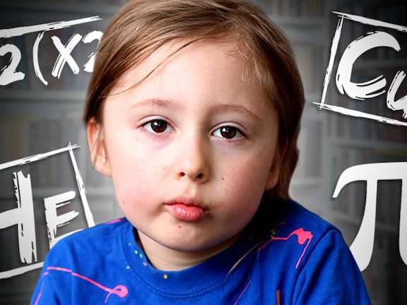 Πεντάχρονος με αυτισμό μιλά 7 γλώσσες