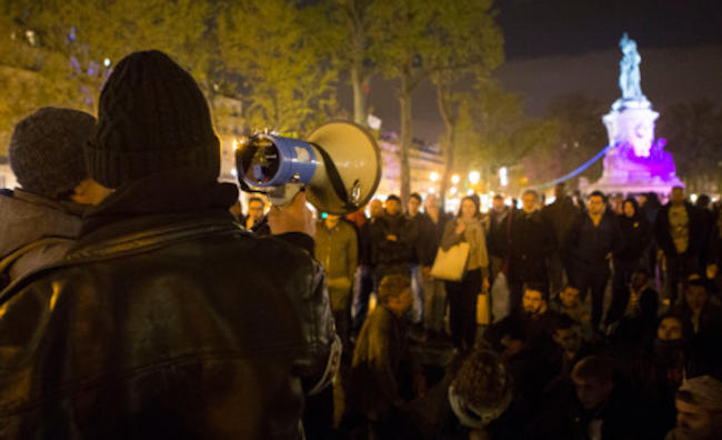 Παρίσι: Απαγορεύουν το αλκοόλ πιστεύοντας πως έτσι θα καταστείλουν το Κίνημα!...