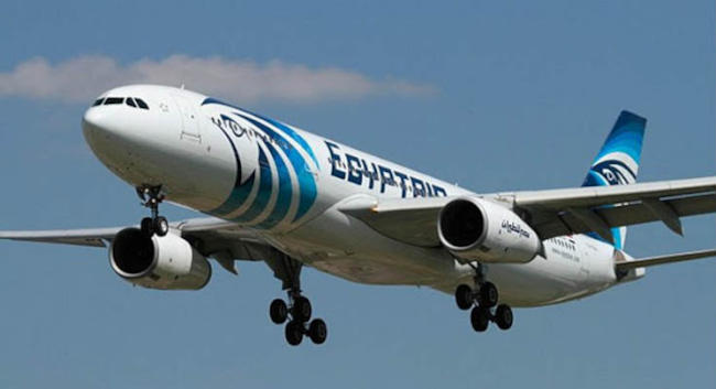 Στο σκοτάδι οι έρευνες για το αεροσκάφος της Egypt Air. Δεν βρέθηκαν συντρίμμια