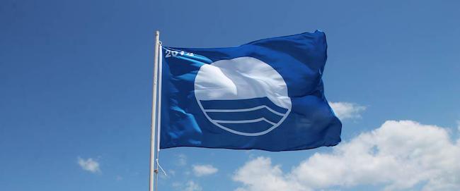 Γαλάζιες Σημαίες 2016: Αυτές είναι οι 430 ελληνικές ακτές που βραβεύτηκαν