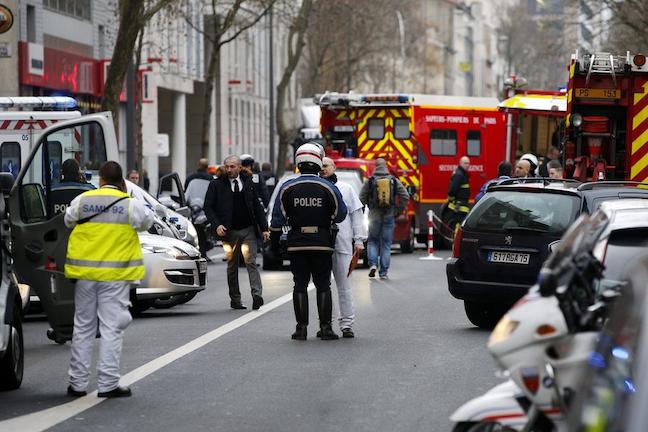 Γαλλία: Δολοφονία αστυνομικού και αιματηρή ομηρεία