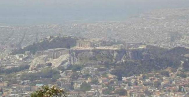 Το νέφος πνίγει πάλι την Αθήνα