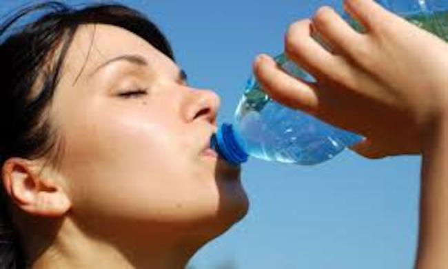 Οι πιο σωστές στιγμές να πίνουμε νερό στη διάρκεια της μέρας