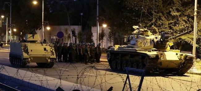 Πραξικόπημα στην Τουρκία. Συνεχής ροή