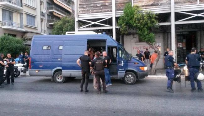 Καταδικάζει ο ΣΥΡΙΖΑ την εκκένωση των καταλήψεων από την αστυνομία...