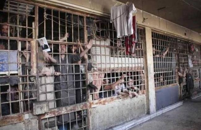 Διεθνής Αμνηστία: Ηλεκτροσόκ, βιασμοί, βασανιστήρια και 18.000 νεκροί στις φυλακές της Συρίας