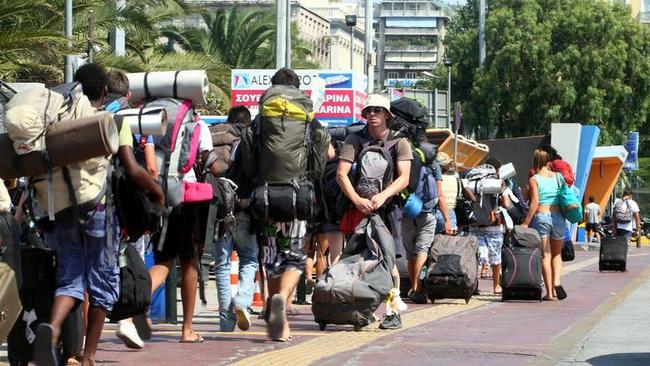 Γερμανοί τουρίστες σε ταξιτζή στην Κρήτη: Δε σε πληρώνω, μας χρωστάτε χρήματα
