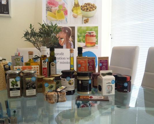 Αγοράζοντας αυτά τα προϊόντα μικρών Ελλήνων παραγωγών βοηθάτε ανθρώπους που έχουν ανάγκη