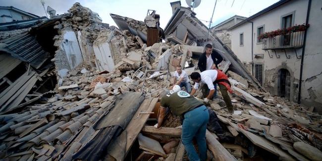 Σεισμός 6,2 χτύπησε την κεντρική Ιταλία, νεκροί και τραυματίες (ΦΩΤΟ)