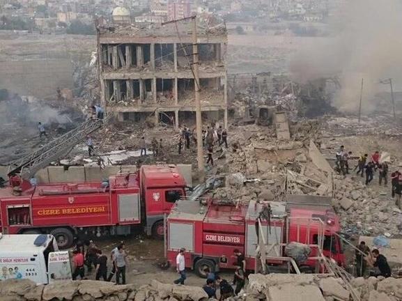 Βομβιστική επίθεση στην Τουρκία - 9 νεκροί, 64 τραυματίες (ΦΩΤΟ)