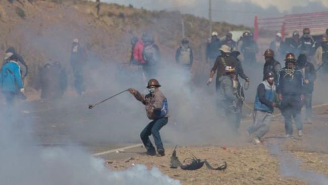Βολιβία: Απεργοί απήγαγαν και σκότωσαν υπουργό από το ξύλο για αντεκδίκηση (ΦΩΤΟ+ΒΙΝΤΕΟ)