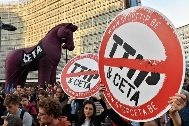 Η CETA αναβάλλεται!