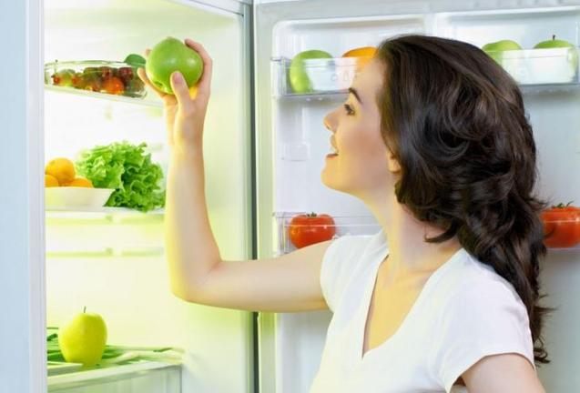 Ποια τρόφιμα βάζουμε από λάθος στο ψυγείο