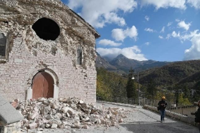 Nέος πολύ ισχυρός σεισμός 7,1 ρίχτερ στην κεντρική Ιταλία