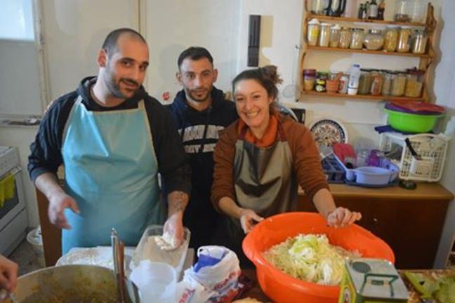 Οικοπόλις: Τα χορτοφαγικά γεύματα αλληλεγγύης συνεχίζονται