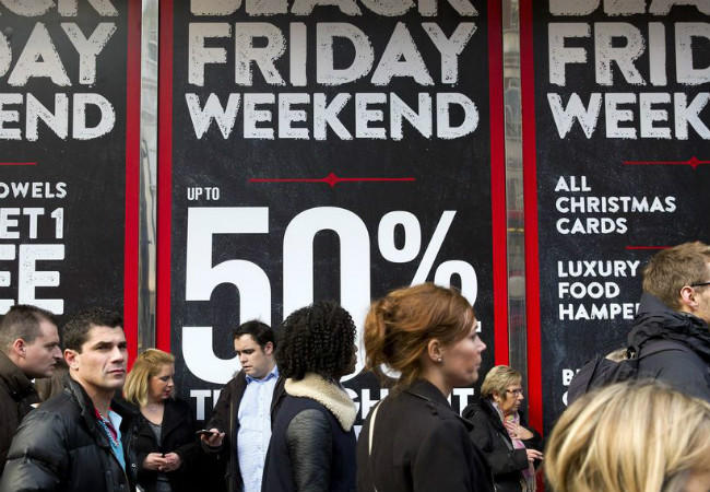 Black Friday: Η νέα εργοδοτική - καταναλωτική καφρίλα που εισβάλλει στη ζωή μας