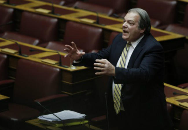 «Μπορεί ένας γκέι να είναι μπέιμπι σίτερ;»