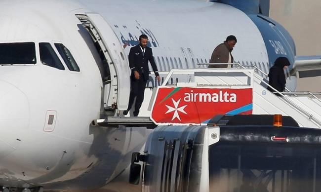 Αίσιο τέλος για την αεροπειρατεία στην Μάλτα