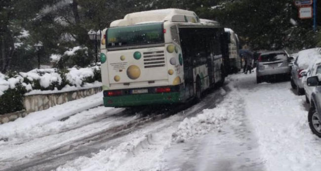 Ποια δρομολόγια λεωφορείων δεν πραγματοποιούνται εξαιτίας του χιονιά